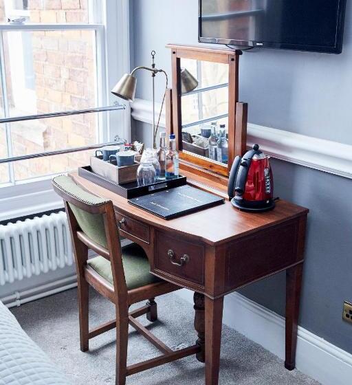 هتل The Old Coffee Tavern