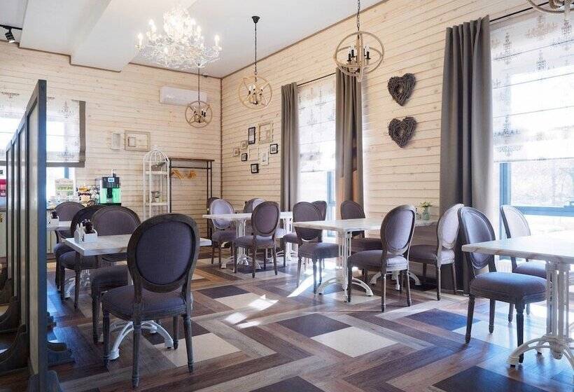Sky Lux Hotel & Spa