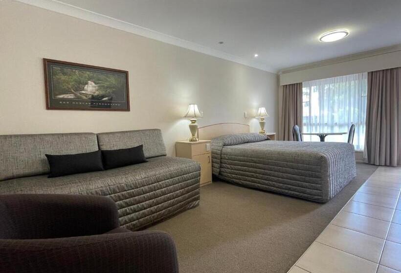 Crows Nest Motel