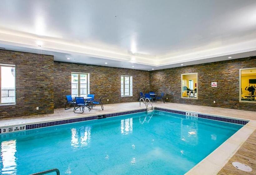 فندق Comfort Suites Fishkill Near Interstate 84