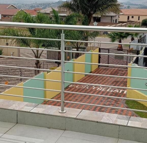 酒店 Estoby Executive Guest House