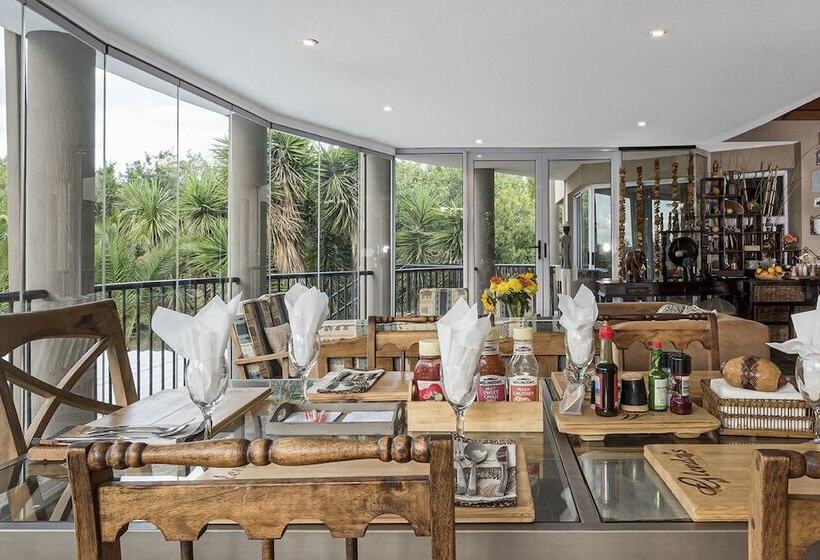 בית מלון כפרי Glenda's Guest Suites