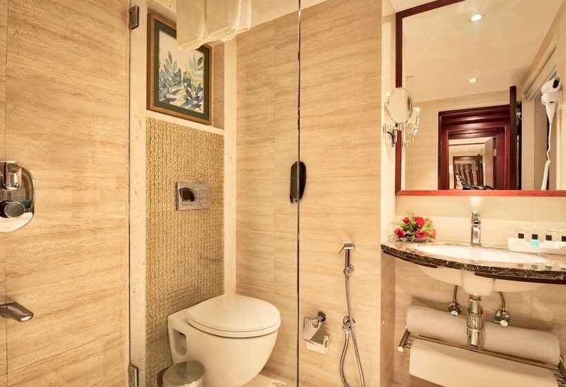 בית מלון כפרי Golden Tulip Essential Jaipur
