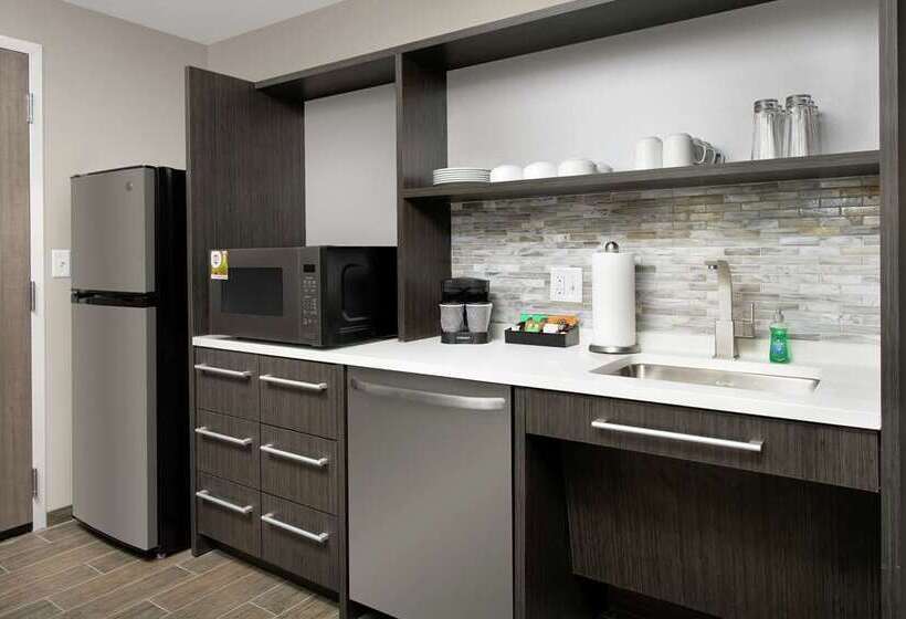 هتل Home2 Suites By Hilton Charlottesville Downtown
