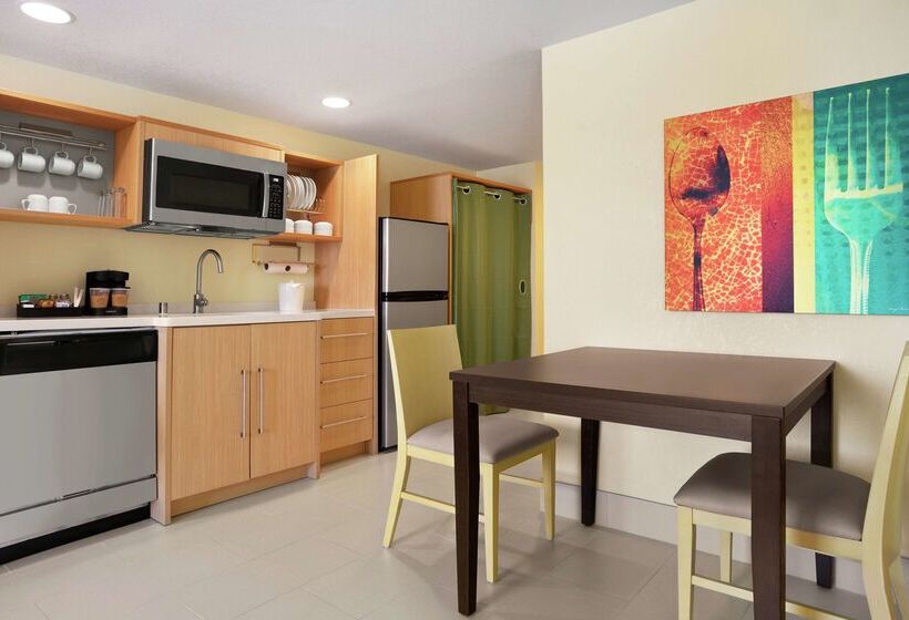 هتل Home2 Suites By Hilton Elko