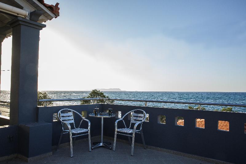 هتل Irene Beach Apartments