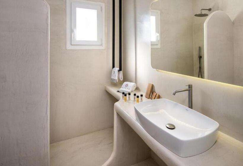 هتل Aelia Luxury Suites