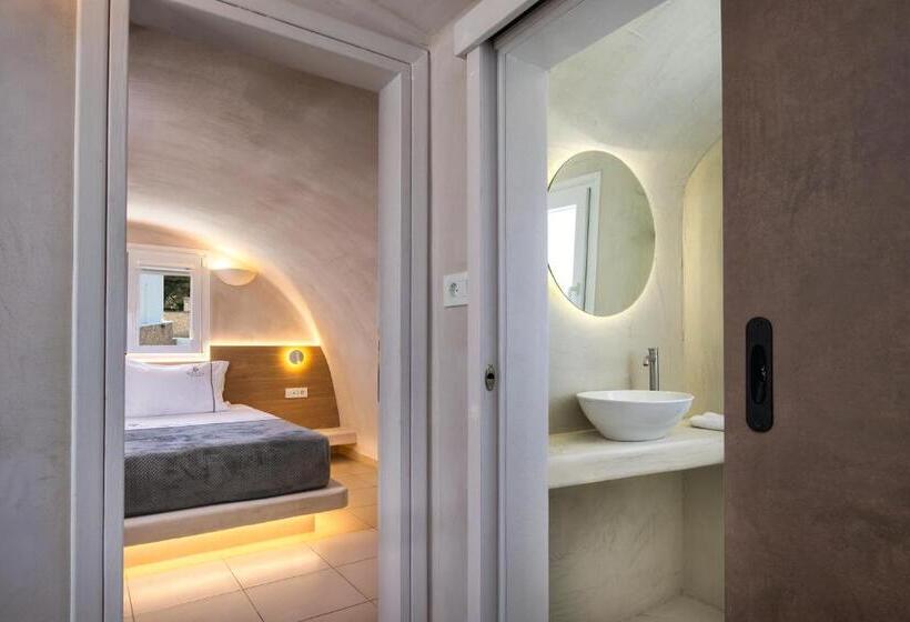 هتل Aelia Luxury Suites