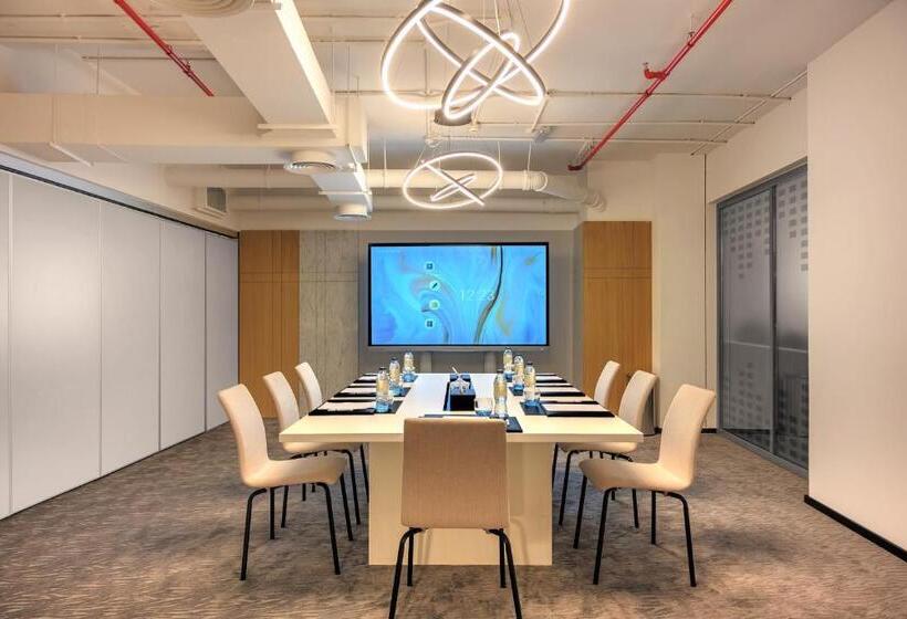 ホテル Millennium Atria Business Bay