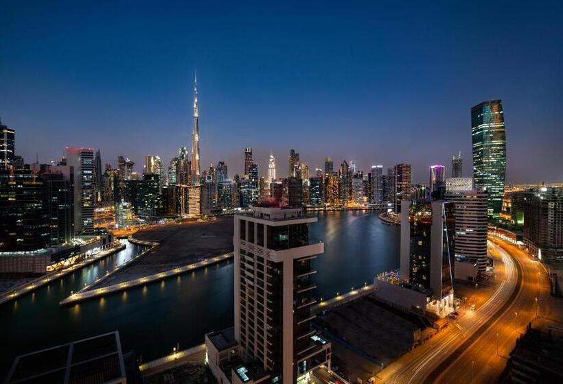 ホテル Millennium Atria Business Bay