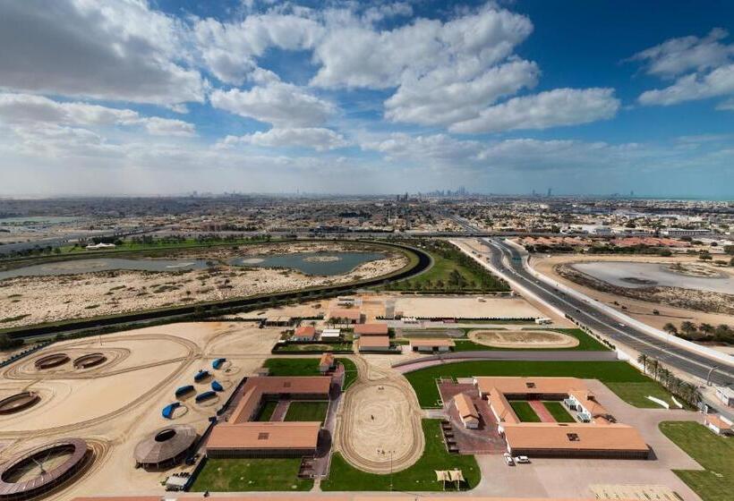 ホテル Millennium Atria Business Bay