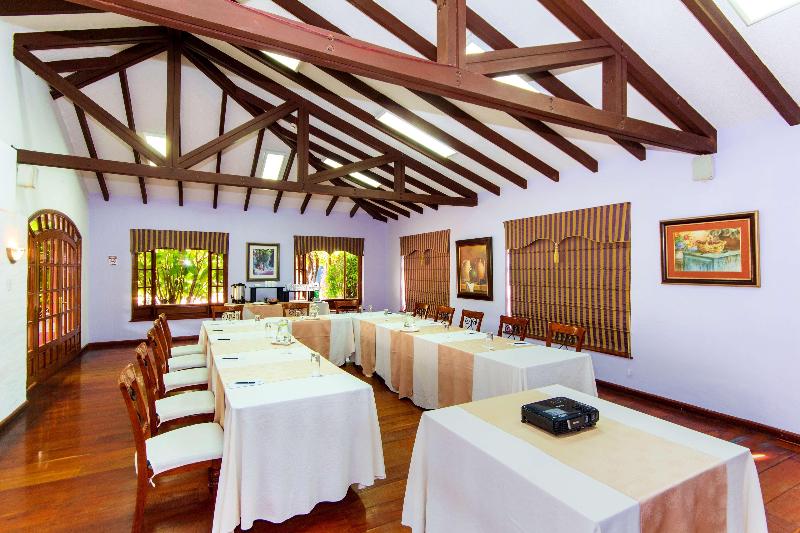 هتل Rincon De Puembo; Bw Signature Collection