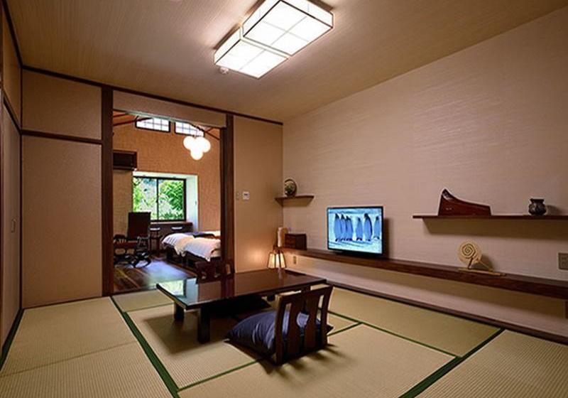 فندق Tsumikusa No Yado Komatsu Ryokan