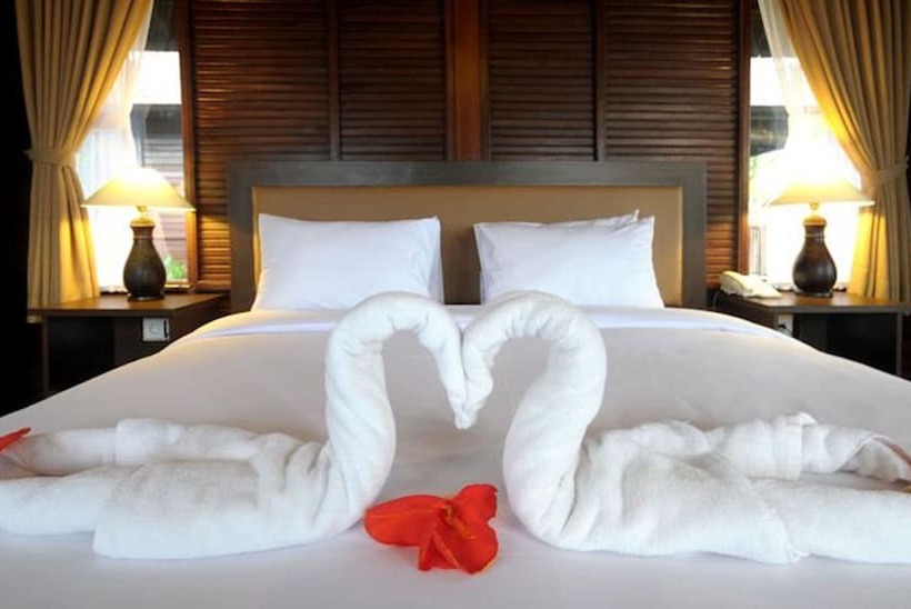 هتل Balangan Surf Resort