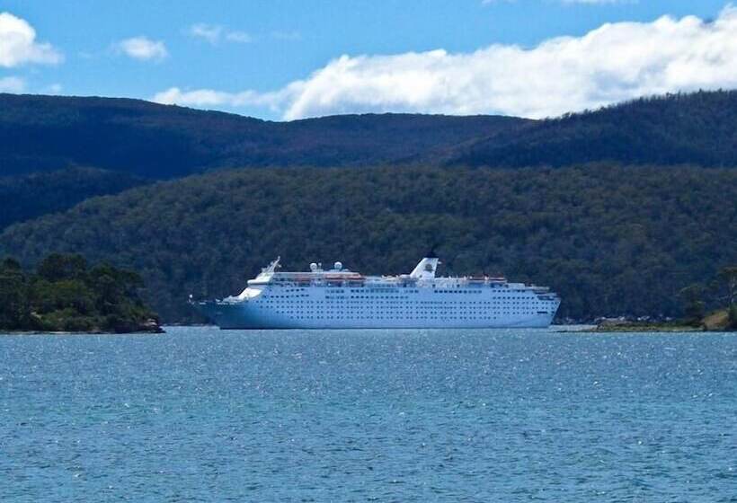 בית מלון כפרי Bay Retreat Port Arthur