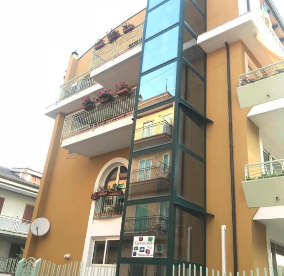 هتل B&b I Fiori Del Mare