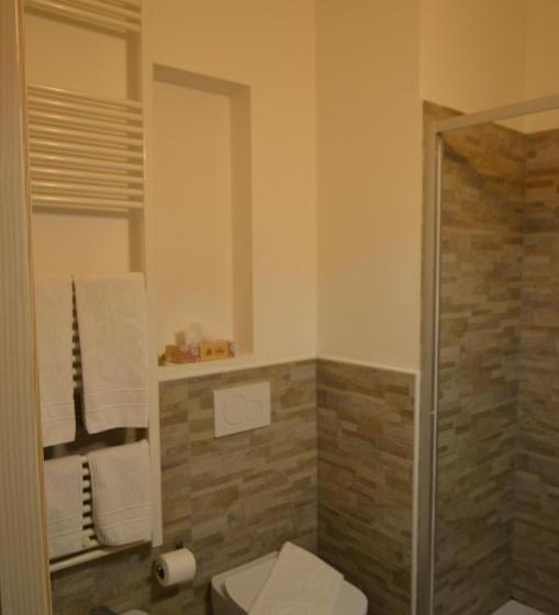 هتل B&b La Loggia Del Castello