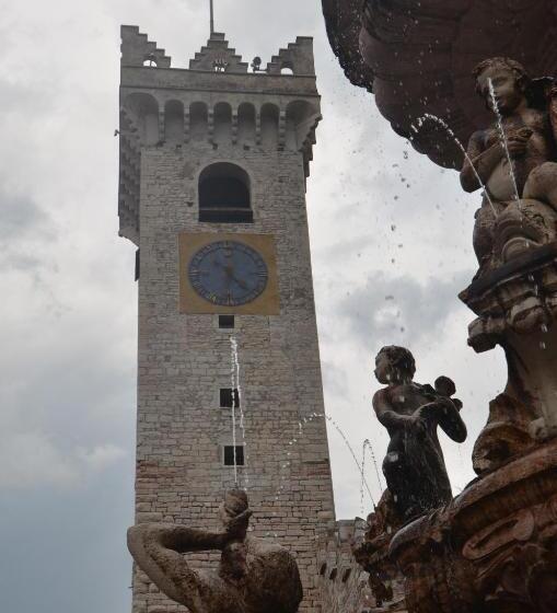 هتل B&b La Loggia Del Castello