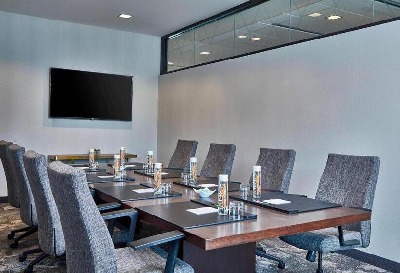 호텔 Courtyard By Marriott Minneapolis West