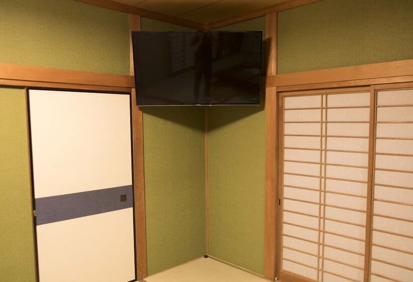 فندق Jhoppers Kumano Yunomine Guesthouse