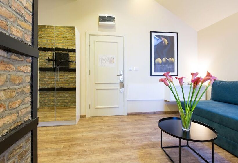 Marquise Hotel Garni