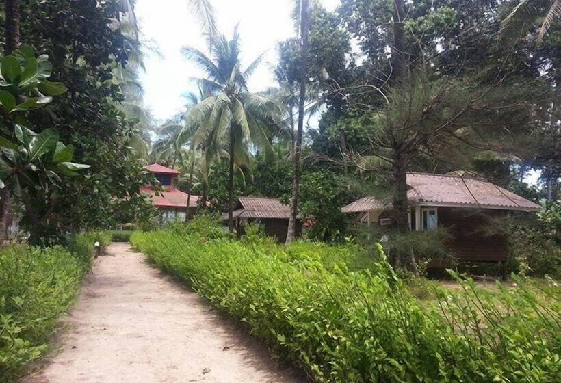 酒店 Phayam Coconut Beach Resort