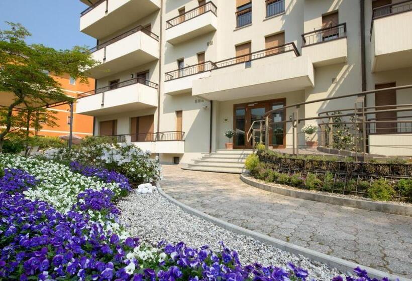 هتل Residence La Porta Del Cuore