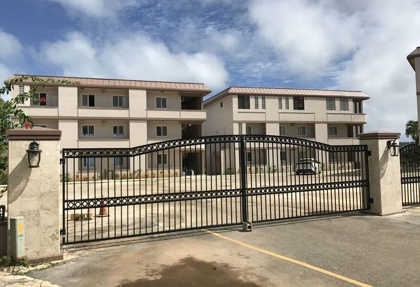 هتل The Summit Condominium &