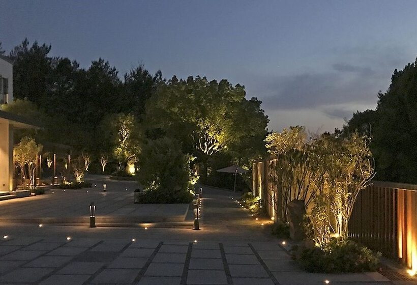 בית מלון כפרי The Lucid Resort