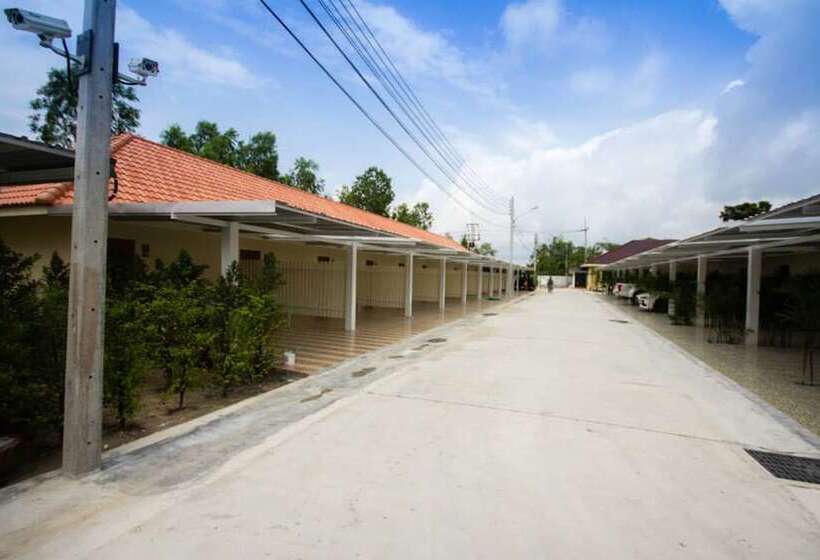 هتل Arena Resort