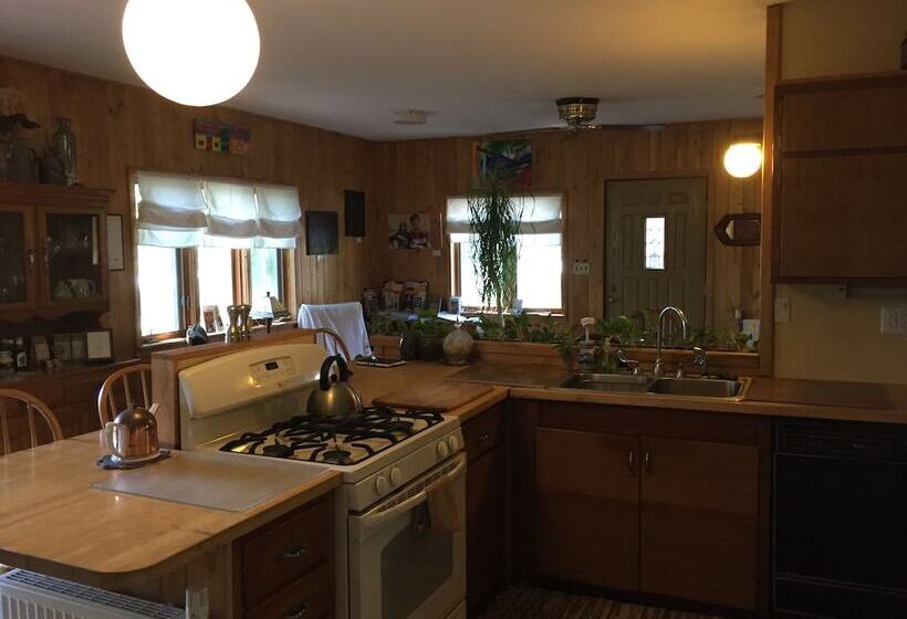 فندق Artha Bed And Breakfast