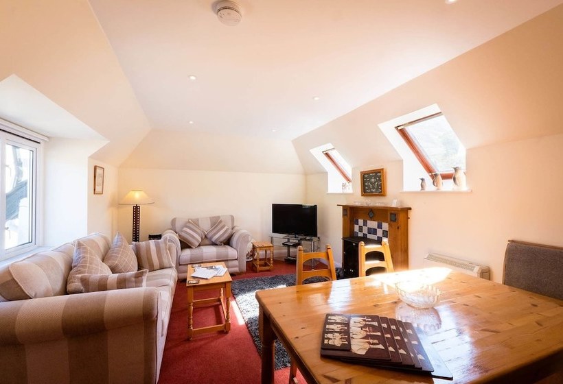 ホテル Merlin Cottage