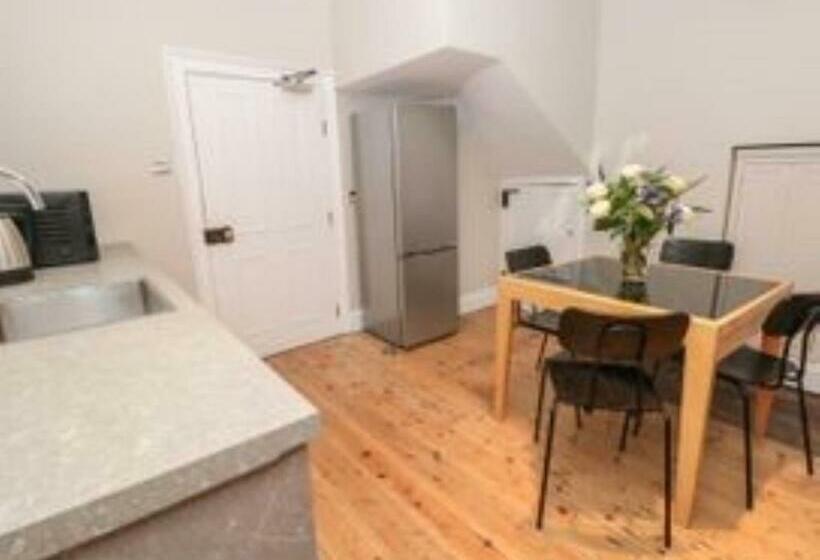 בית מלון כפרי The Captain's House