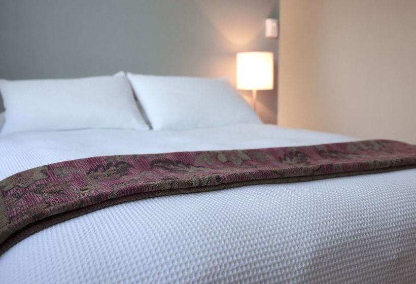 هتل Villa Apartments Westside