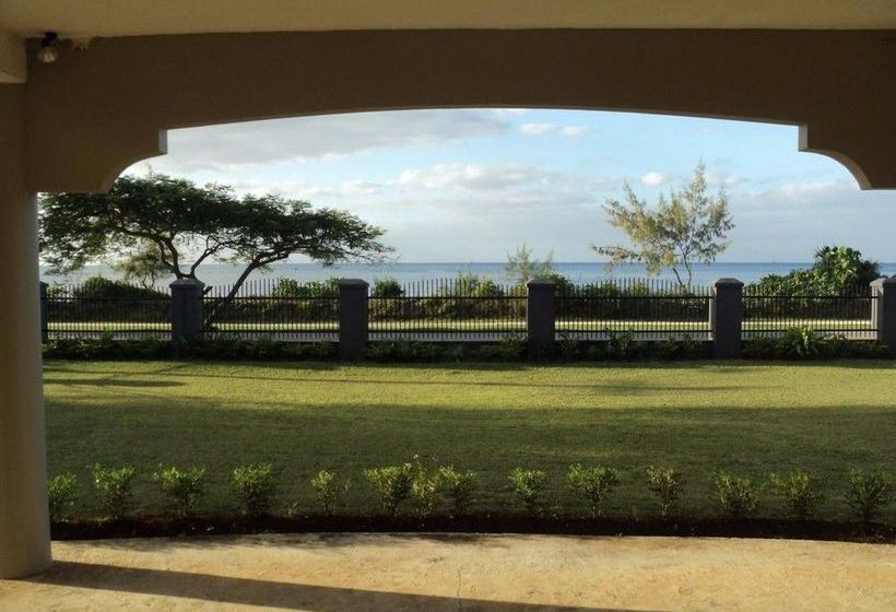 هتل Villa Apartments Westside