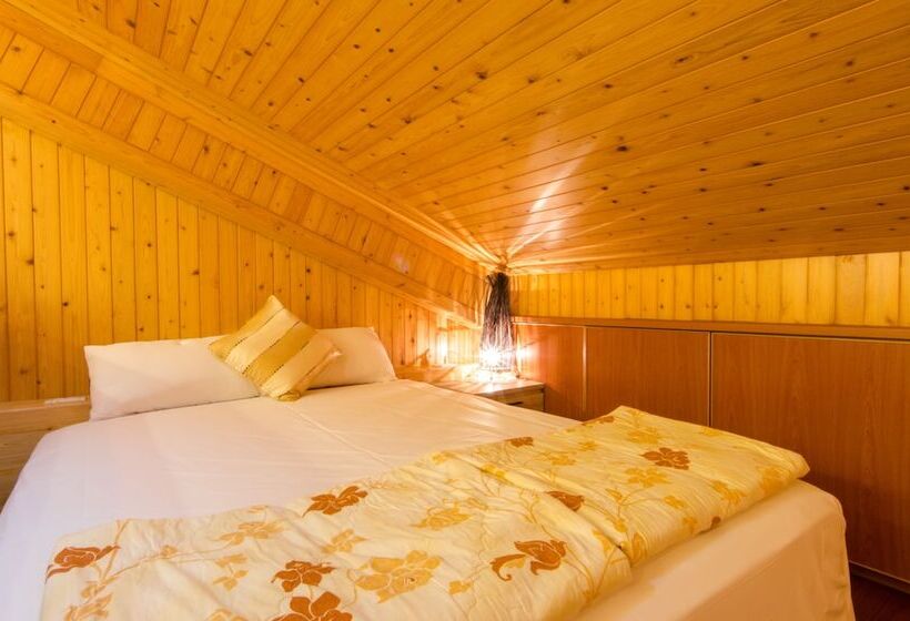 هتل Yosemite Homestay