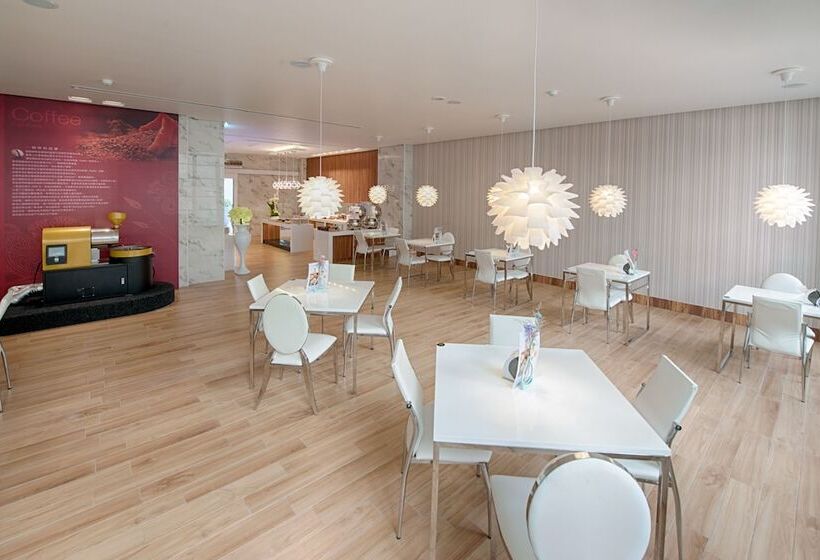 Six Star Motel  Taoyuan