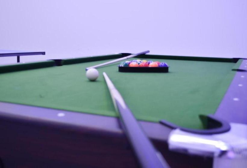فندق Bram Suites
