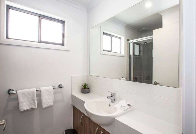 فندق All Seasons Houseboats