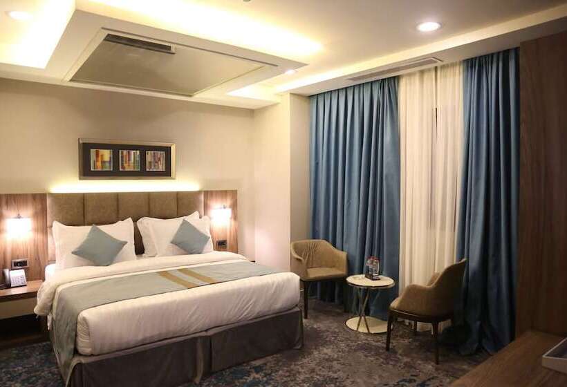 فندق Bram Suites