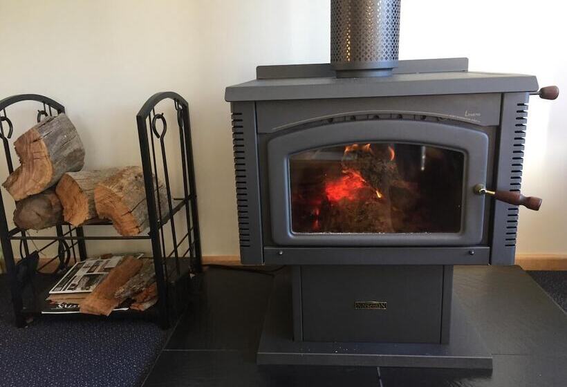 فندق Gumnut Cottage