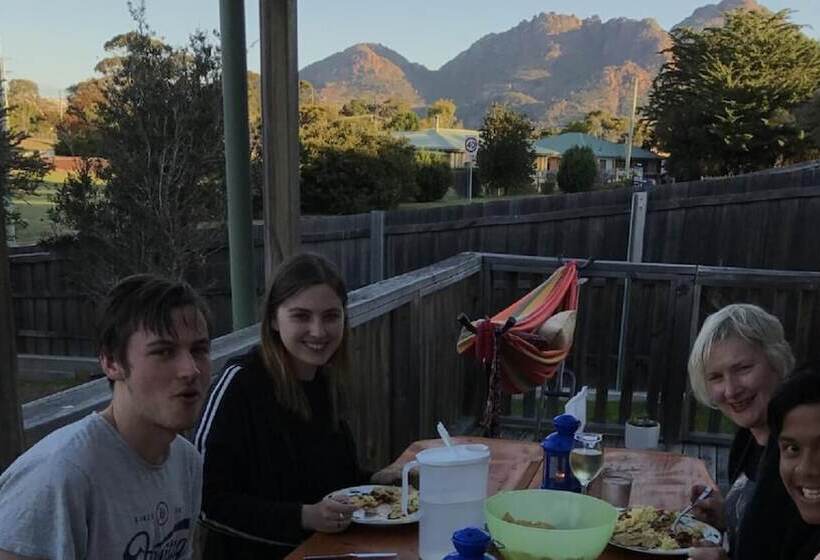 فندق Gumnut Cottage