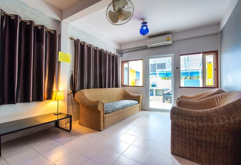 בית מלון כפרי Surf House Hua Hin