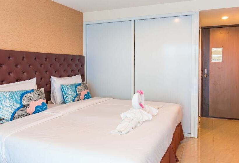 هتل Villa Pool Lay Resort Pattaya