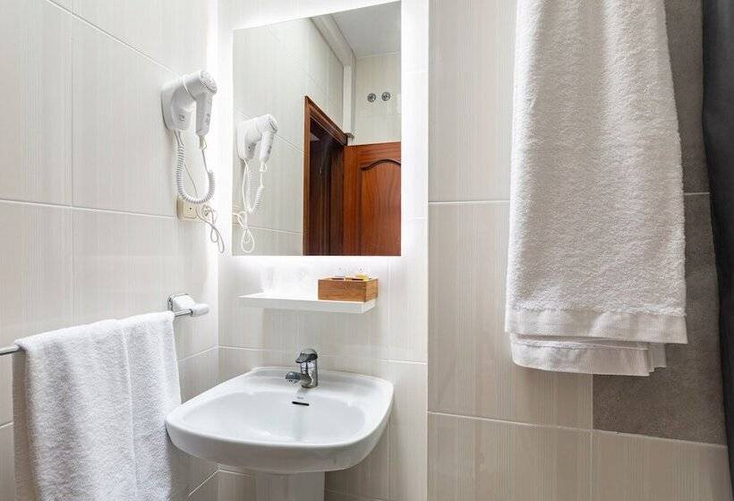 فندق Hostal La Costa