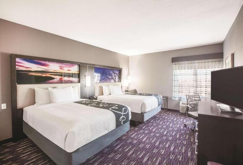 هتل La Quinta By Wyndham Kingsville