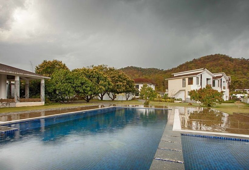 בית מלון כפרי Lemon Tree Premier Corbett