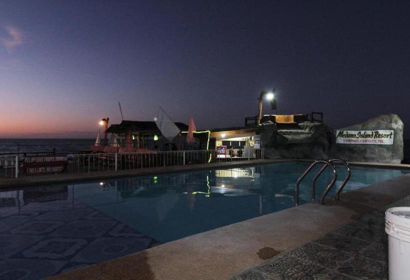 בית מלון כפרי Medano Island Resort