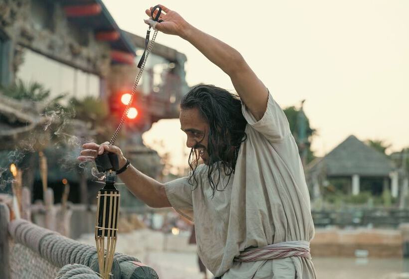 هتل Pirates World