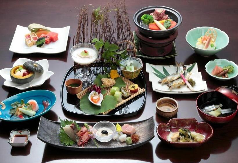 בית מלון כפרי Sanrakuen